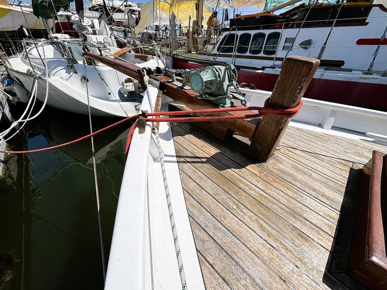 sirvent Tahiti ketch