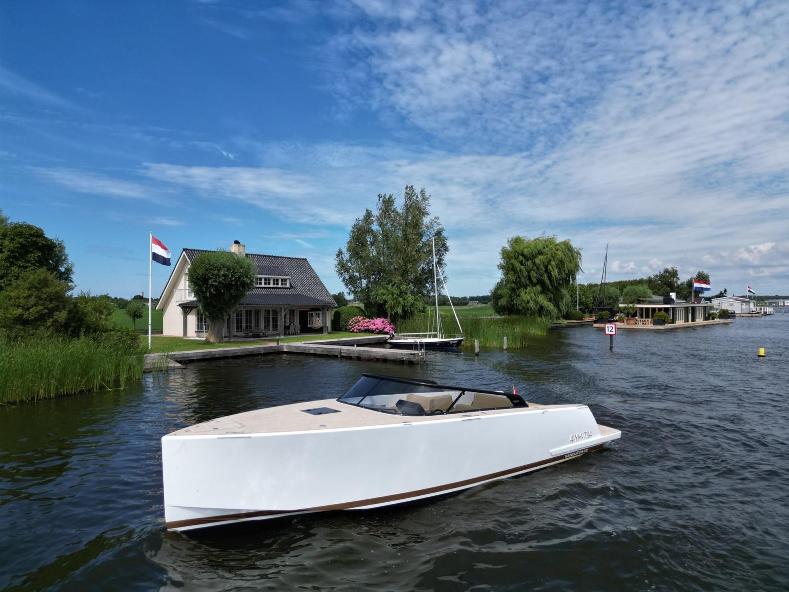 vandutch 32 - goldfinger