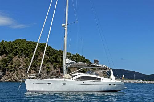 Wauquiez 47 pilot saloon