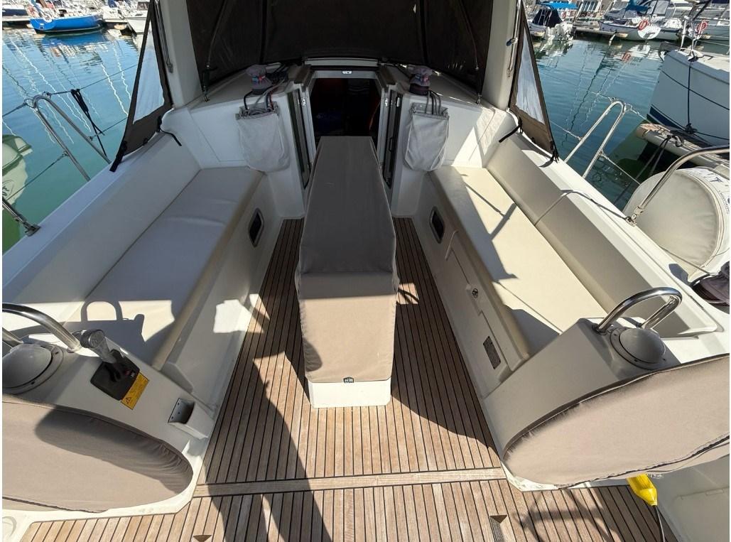 beneteau Oceanis 38.1