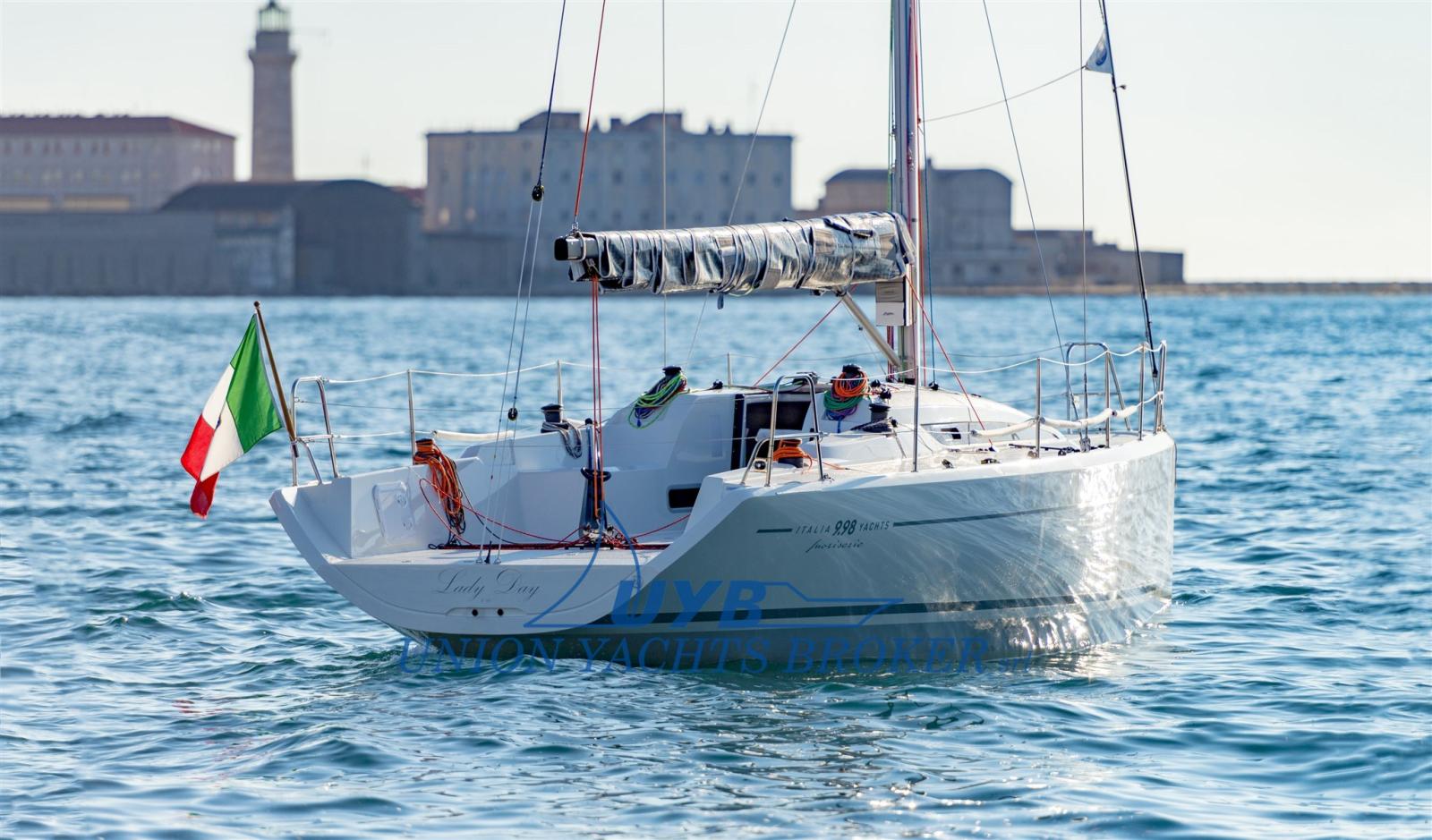 italia yachts Italia 9.98