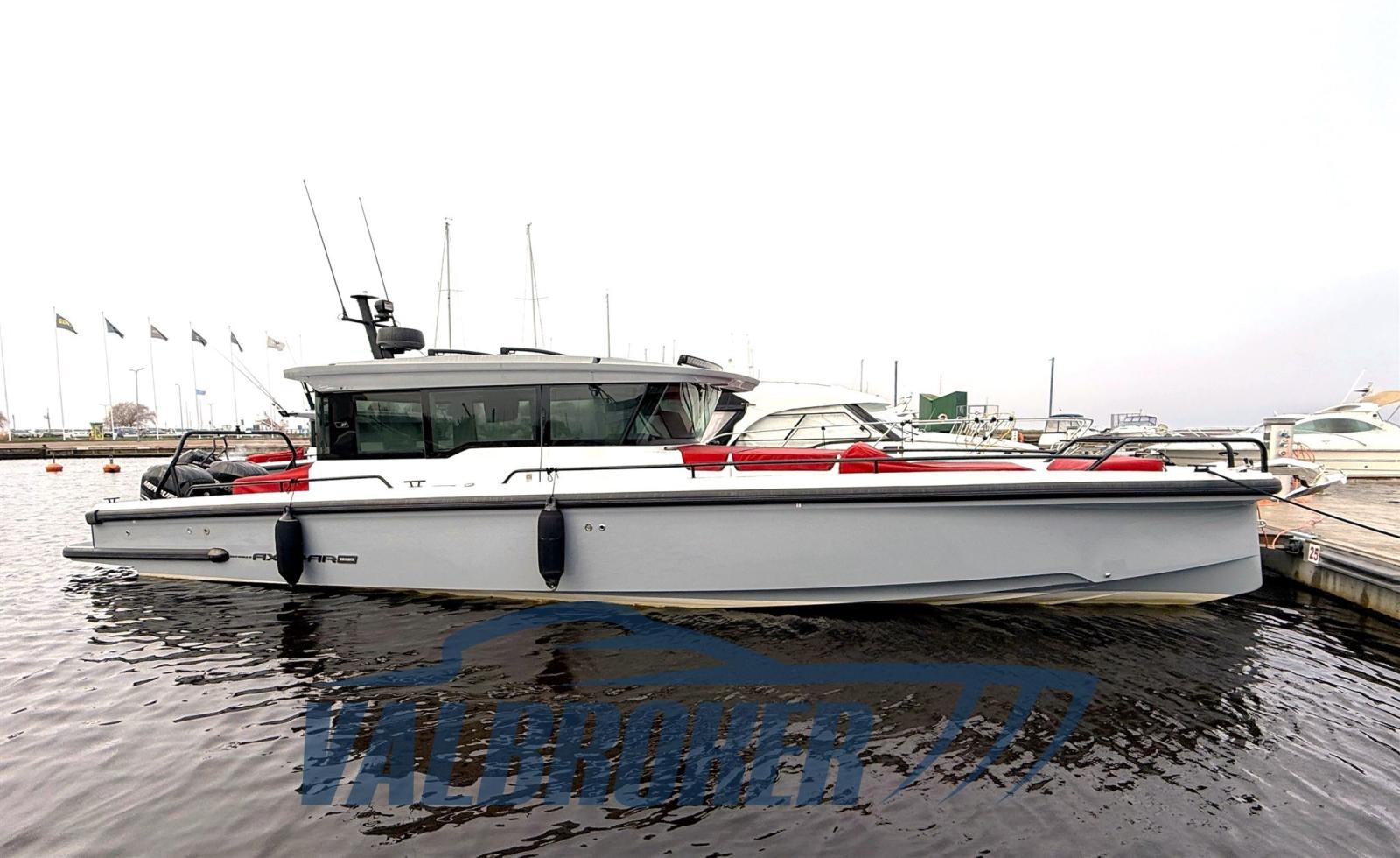 axopar 37 xc cross cabin