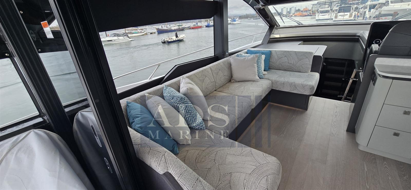 sunseeker Predator 55