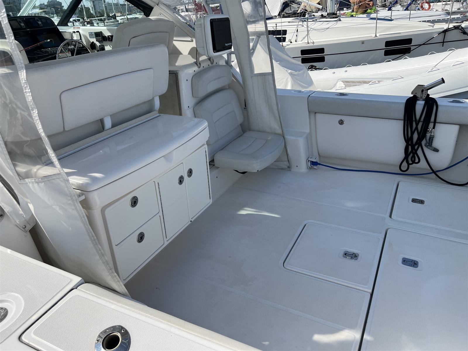 tiara yachts 3600 hard top ht