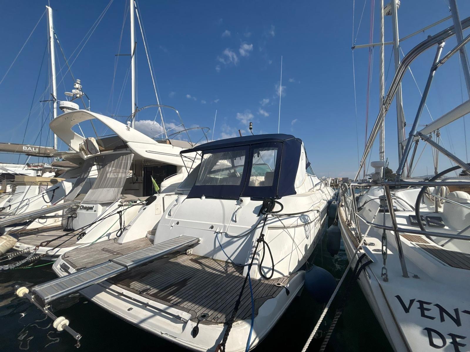 cruisers yachts 4270