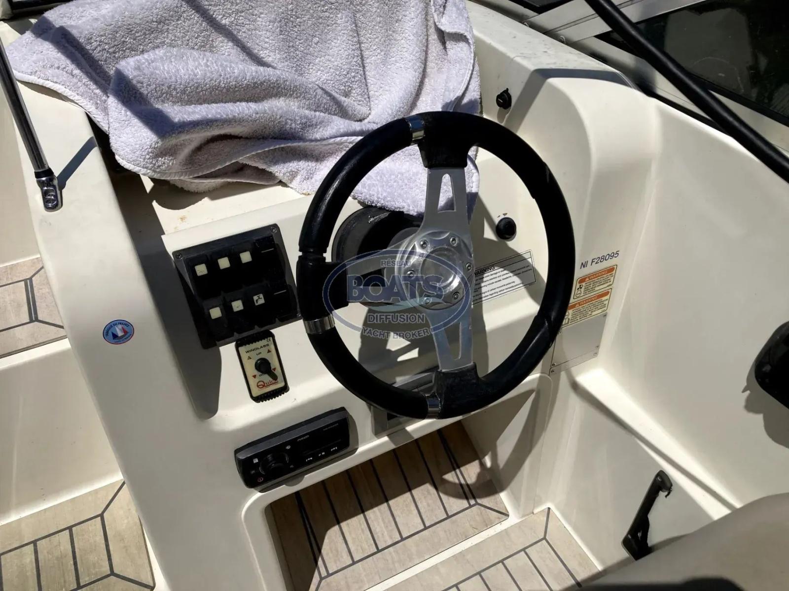 quicksilver 645 activ cabin