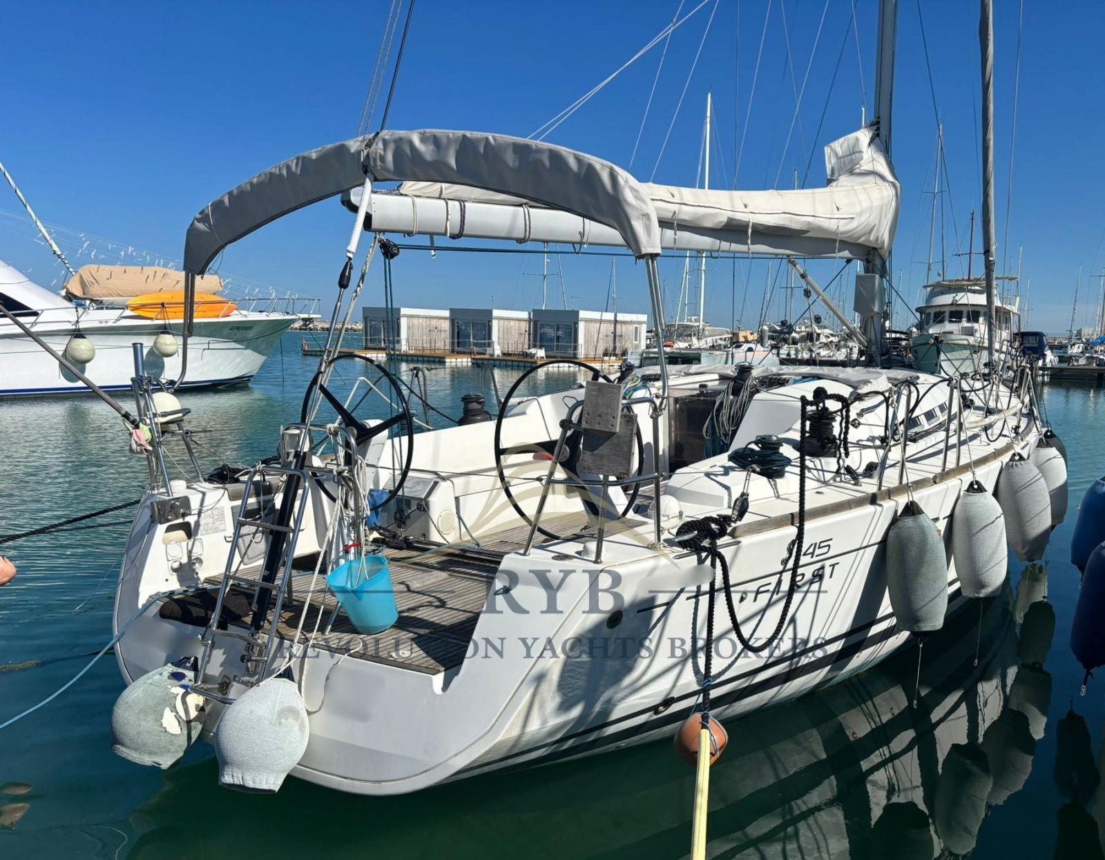 beneteau First 45