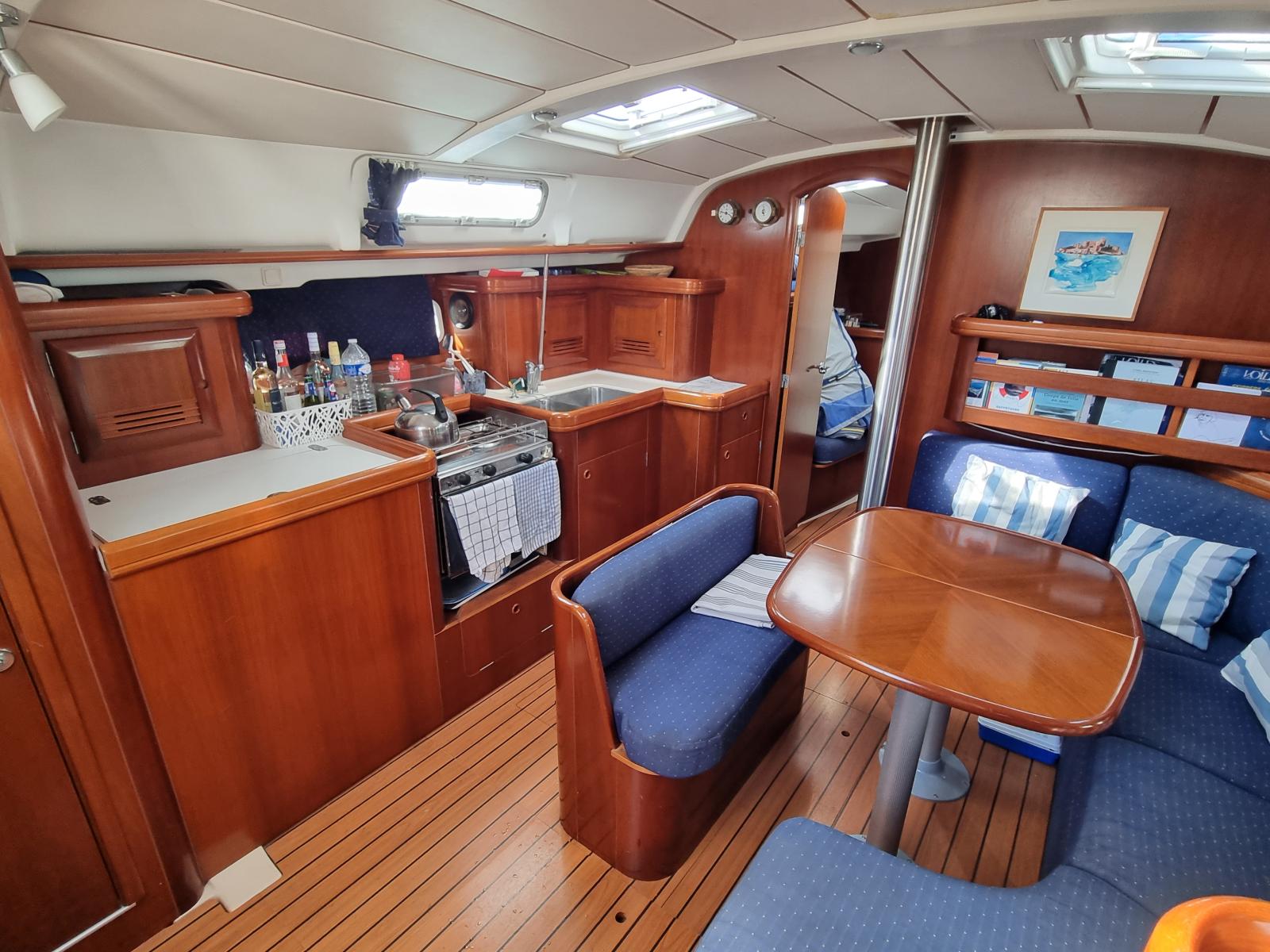 beneteau Oceanis 411 celebration