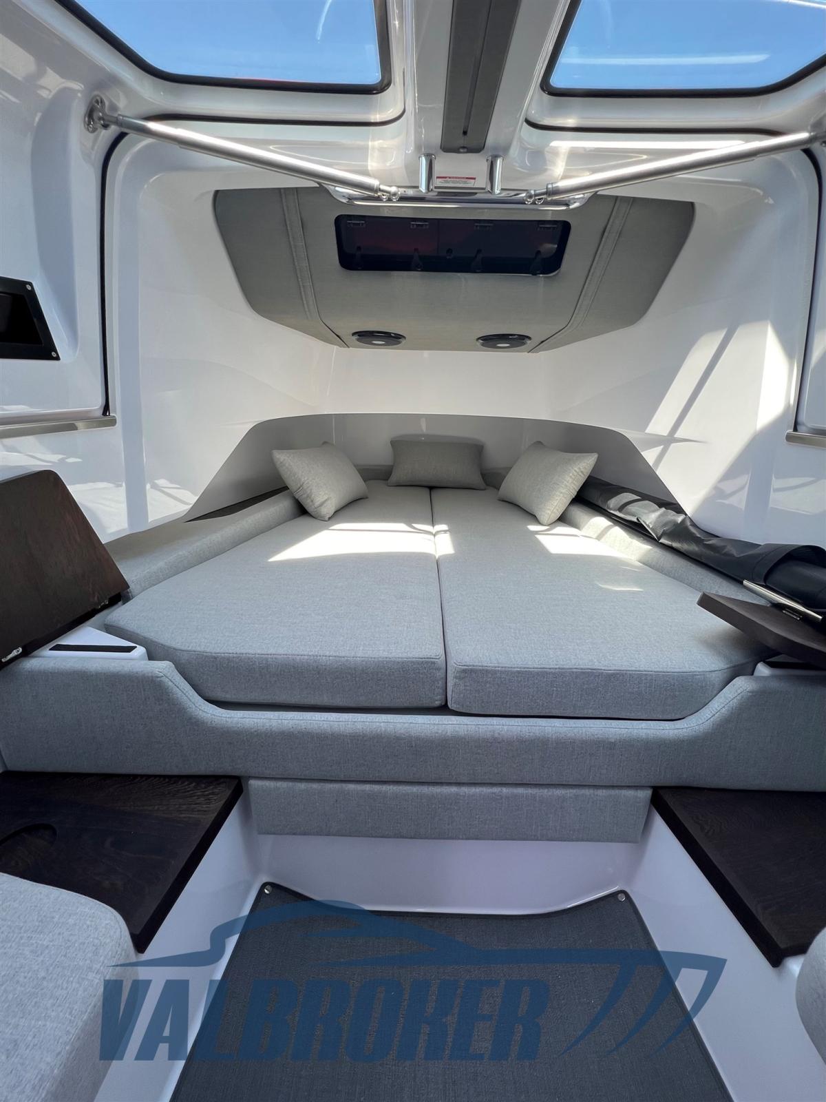 axopar 37 xc cross cabin