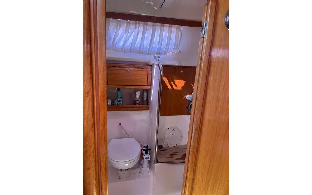 bavaria yachts 42 cruiser