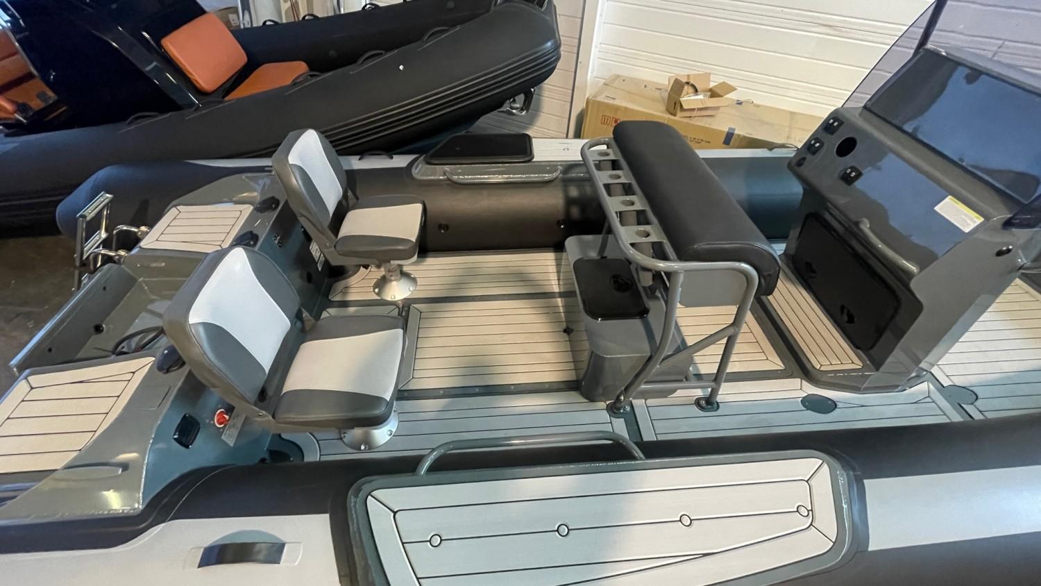 gala boats V650 fishing