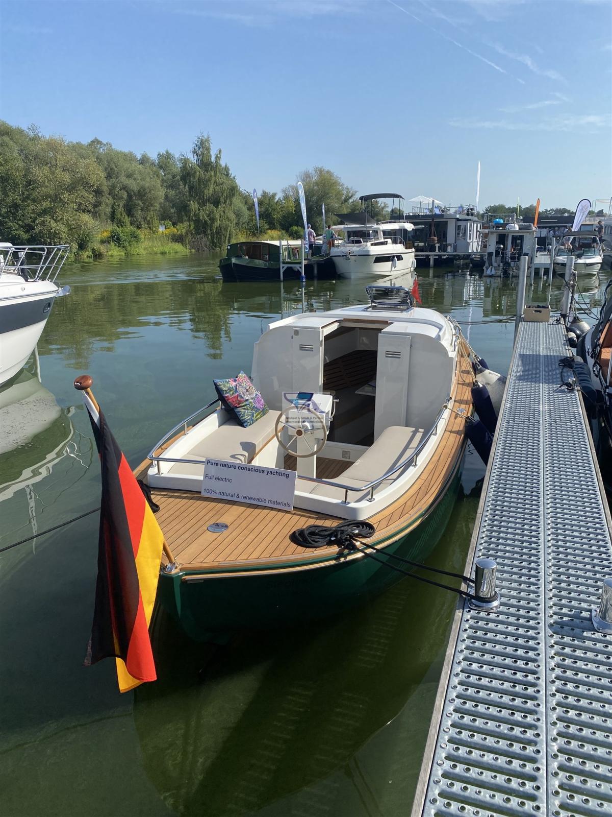yachtwerft hamburg gmbh Elektro tuckerboot 22f
