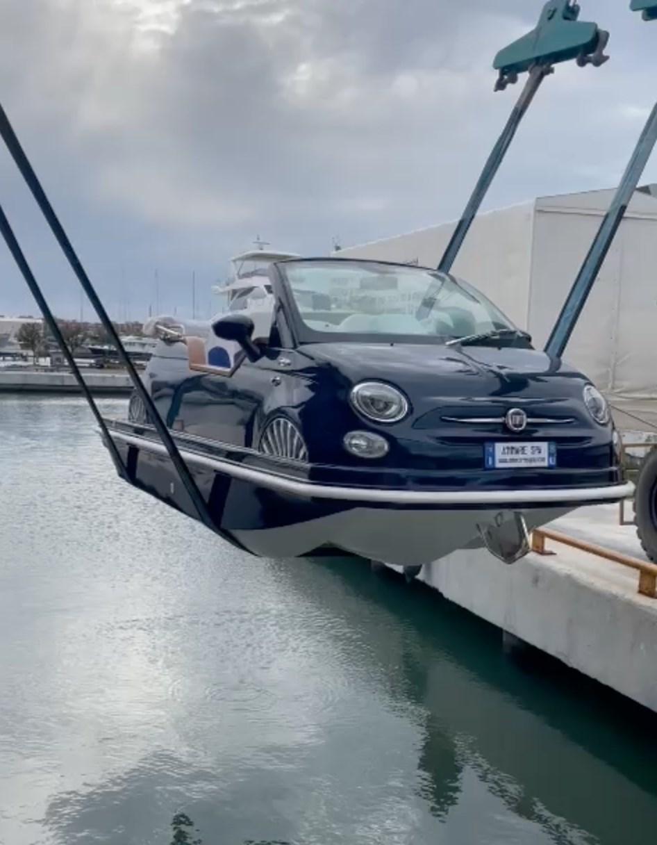 car off shore Fiat 500 classic