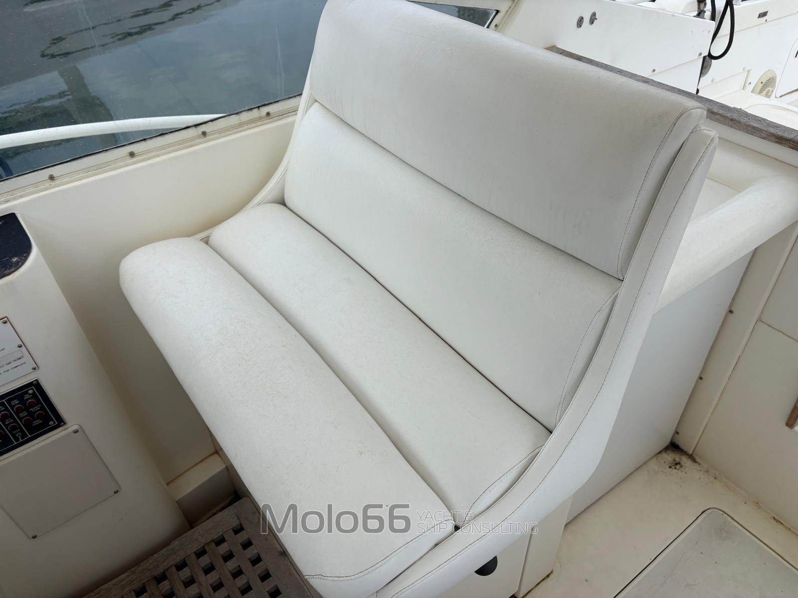 bertram yacht 28' moppie