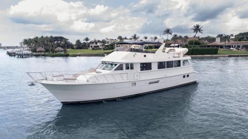 Hatteras 74 sport deck motor yacht