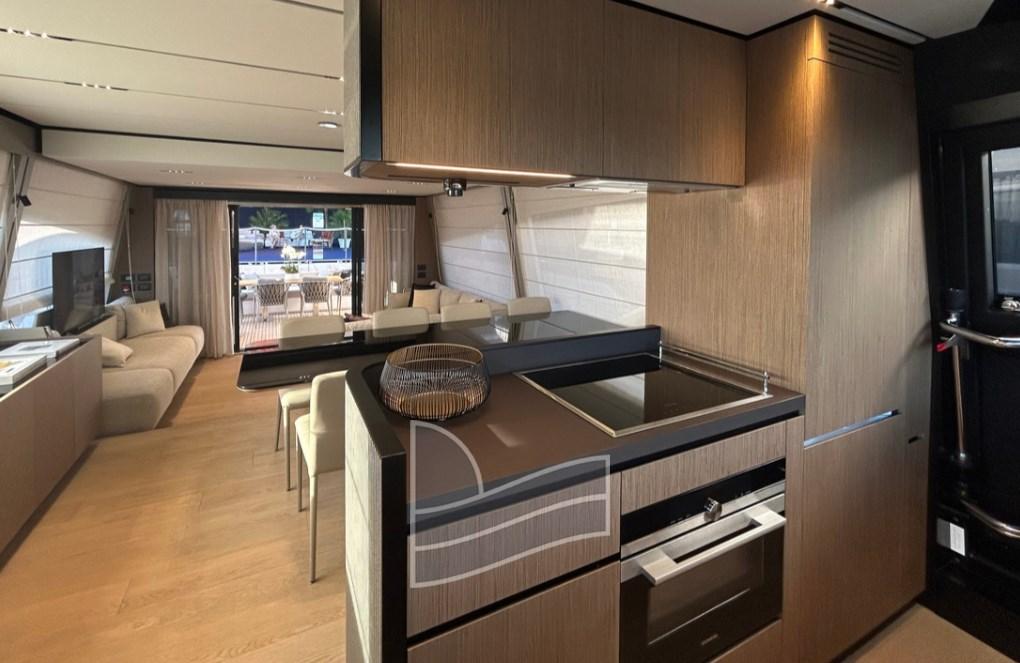 ferretti yachts Ferretti 720