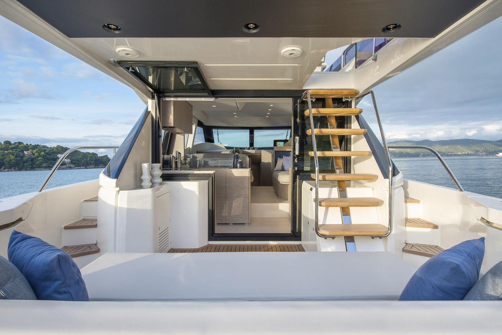 ferretti yachts 500