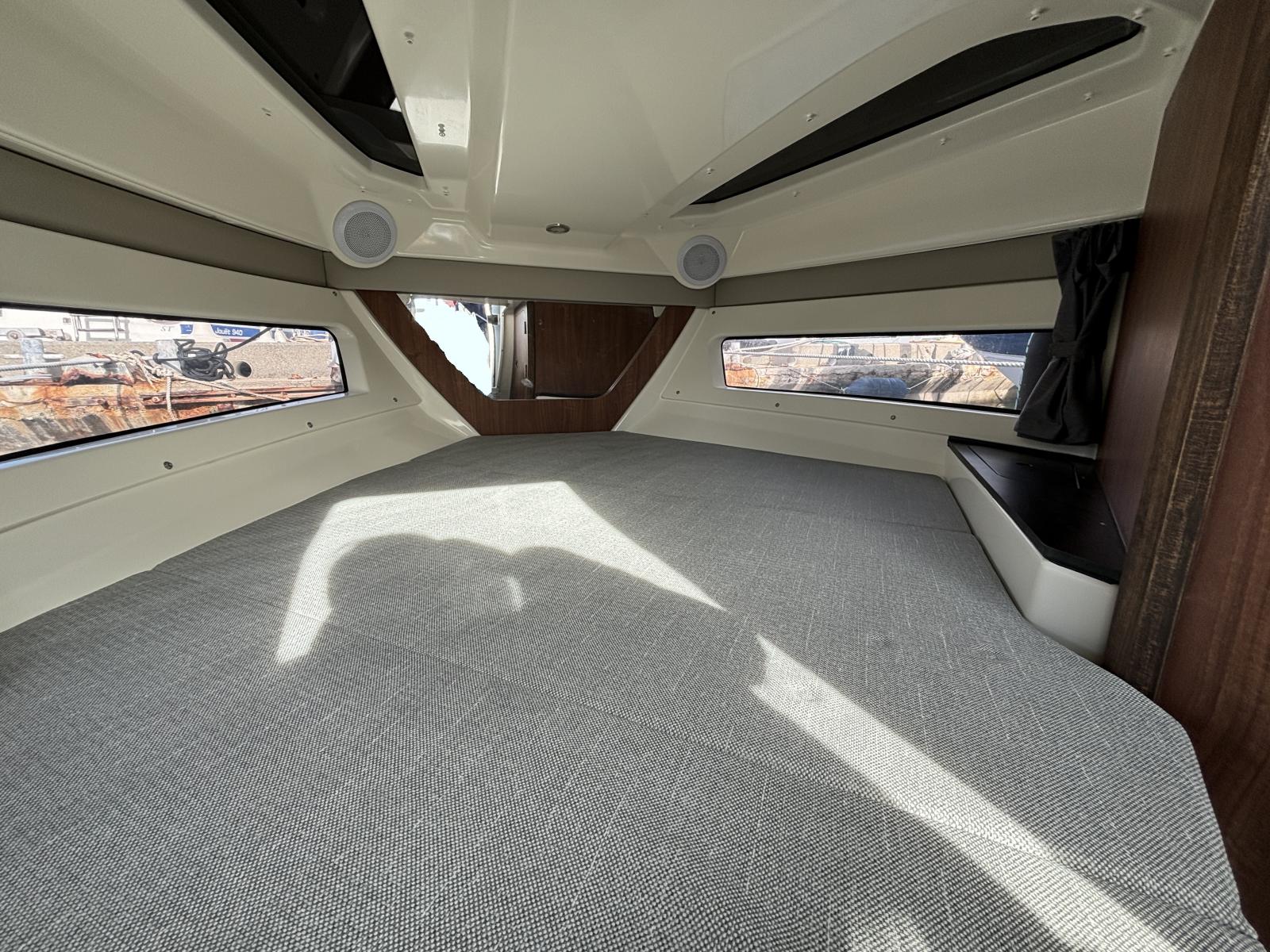 quicksilver Activ 755 Cruiser