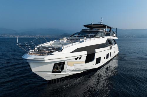 Azimut grande 27 metri