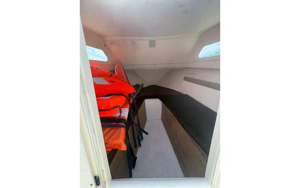 b2 marine Cap ferret 500
