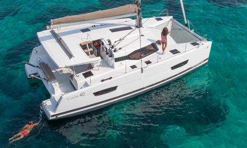 Fountaine pajot lucia 40