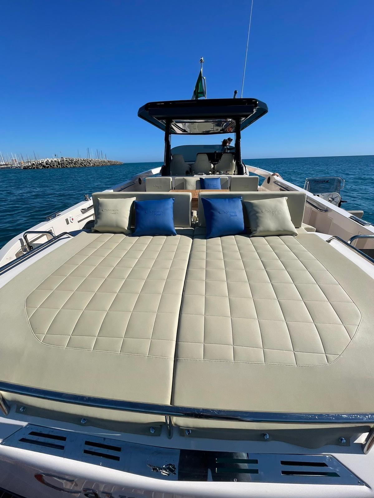 cayman yachts 400 wa