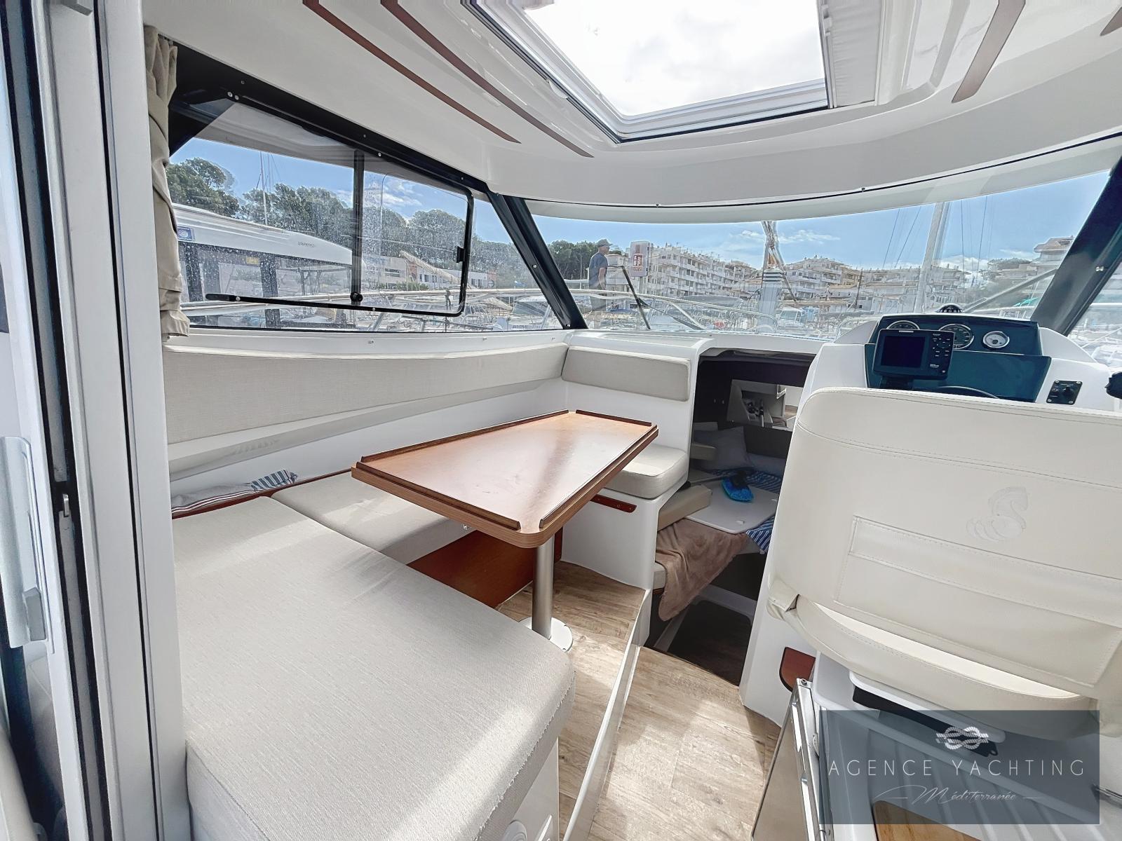 beneteau Antares 780