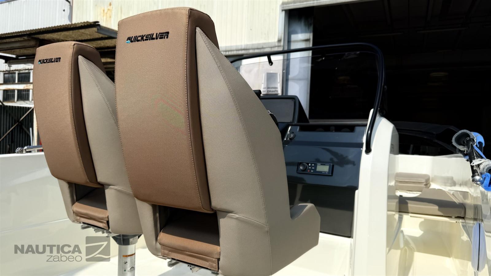 quicksilver Activ 605 open