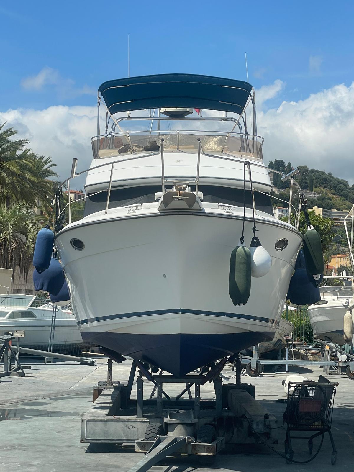 carver Flybridge 8.50