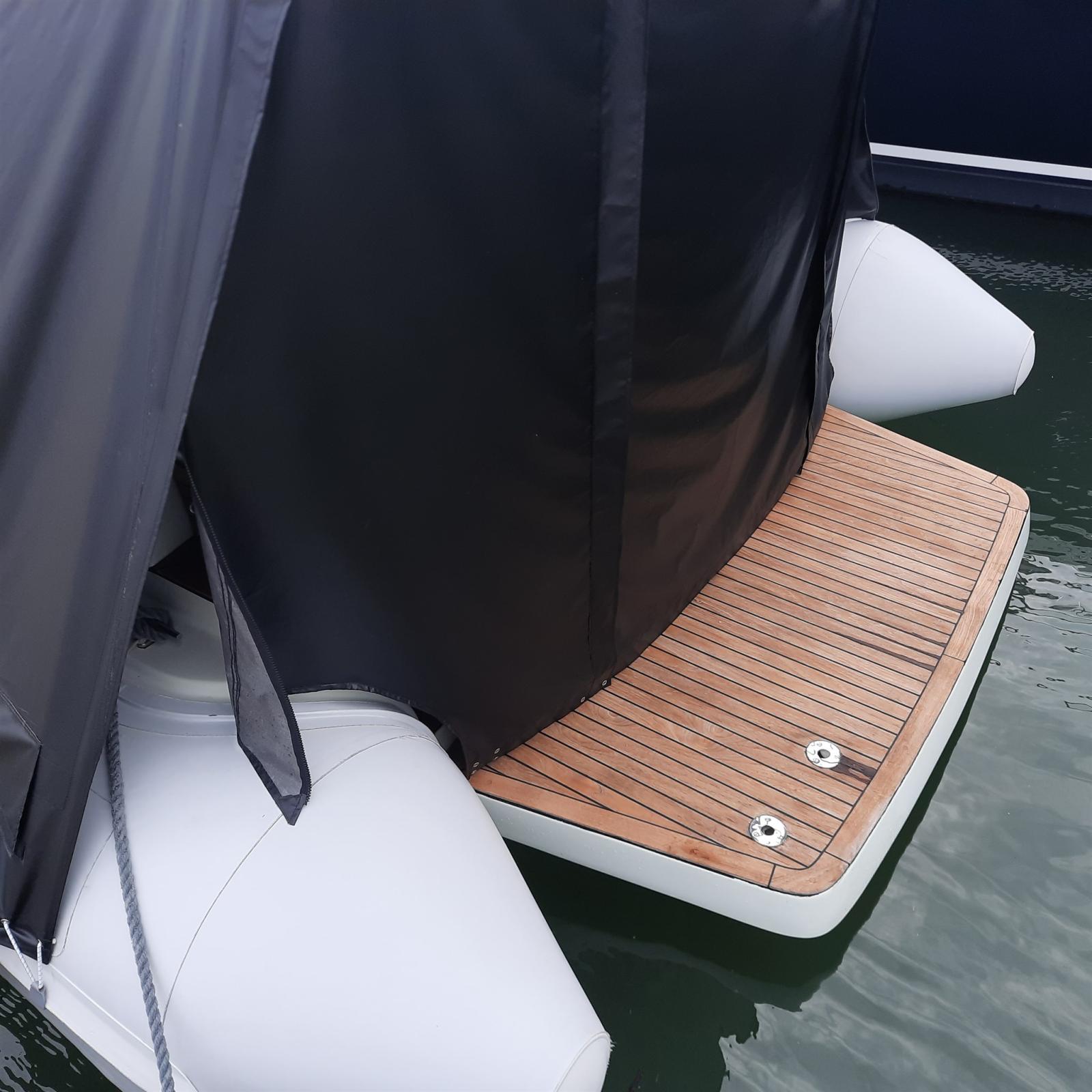 trimarine 770 cabin