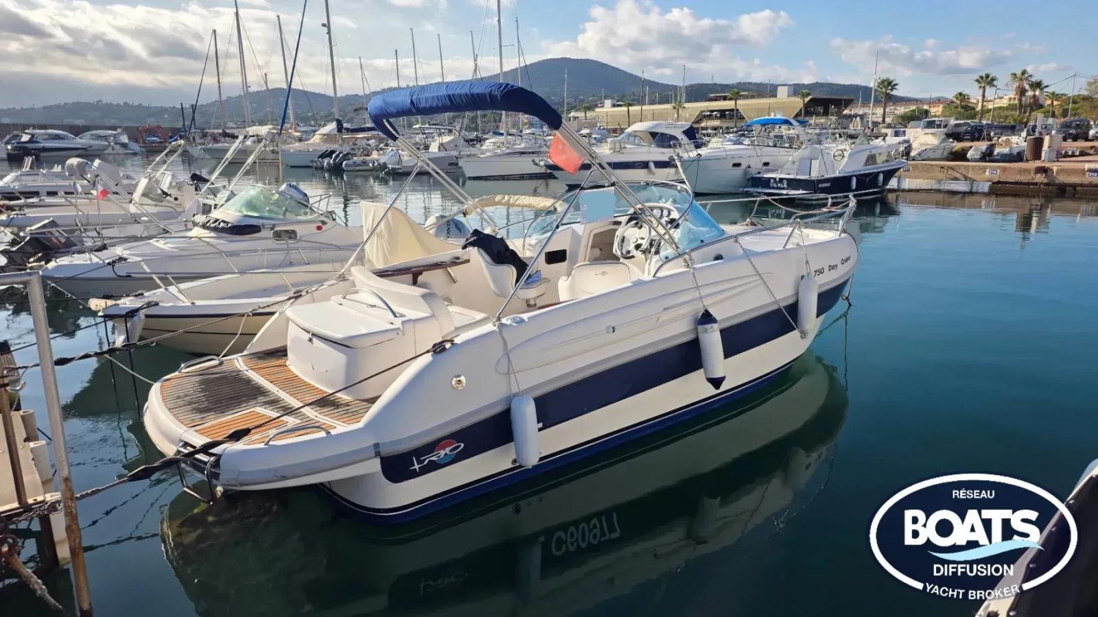 Rio 750 day cruiser