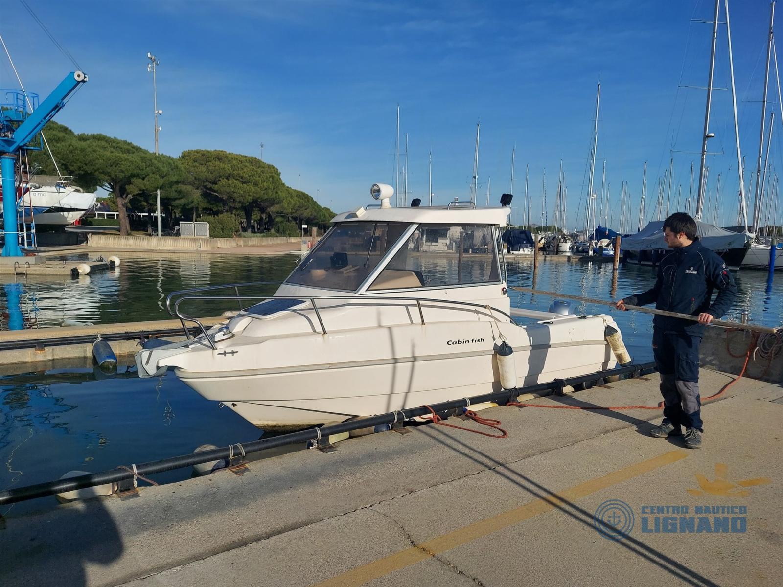 rio Rio 550 cabin fish