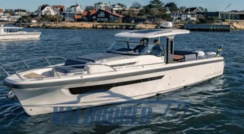 nimbus T11 dealer demo boat model year 2024