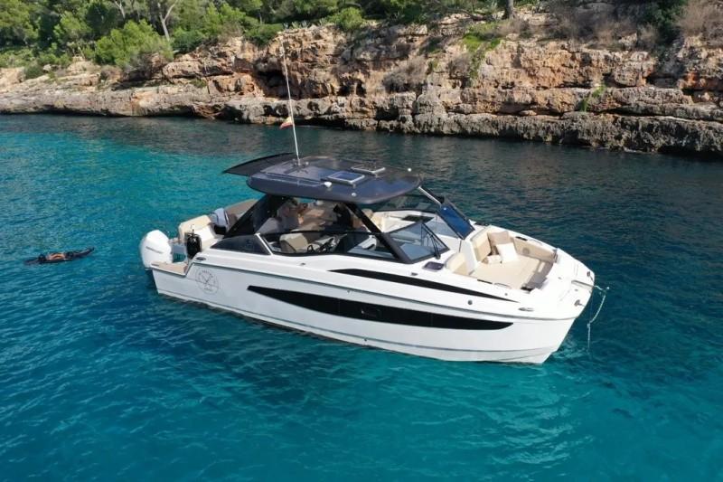 aquila power catamarans Aquila 32 sport