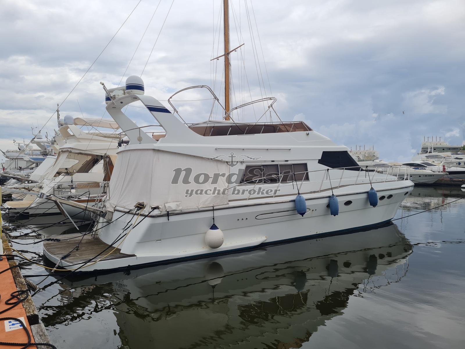 asia boat builder Aquarius 55 fly