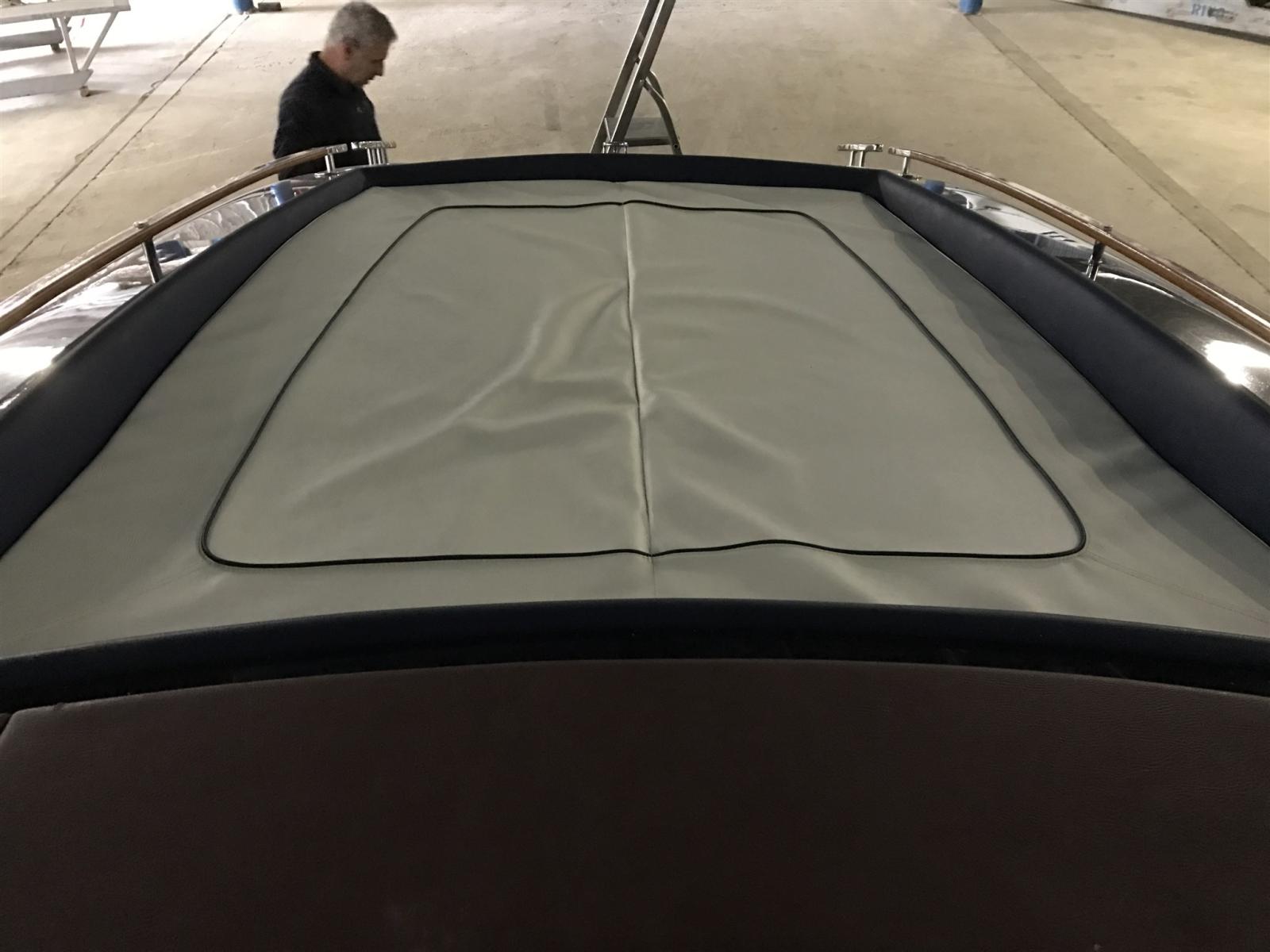 riva 33 aquariva
