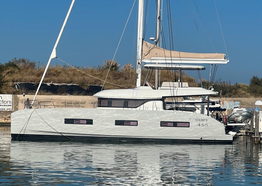 lagoon 55