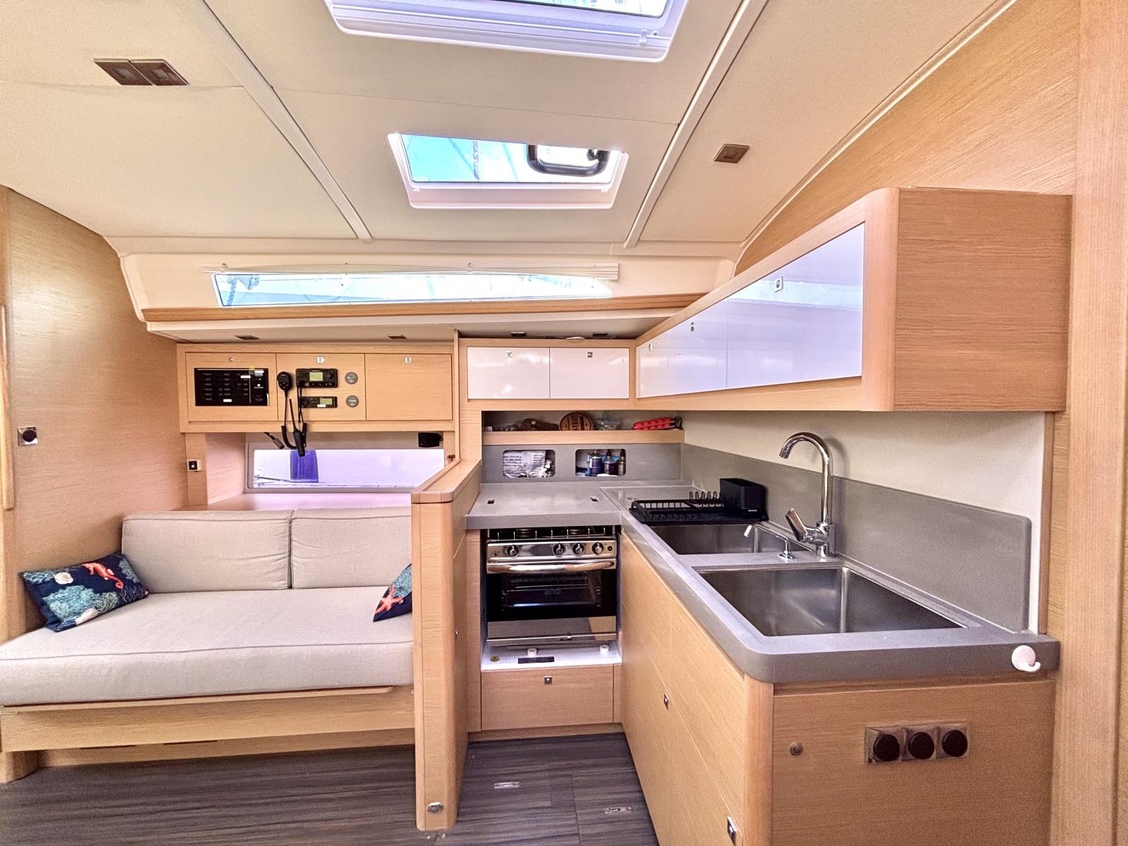 dufour yachts 470