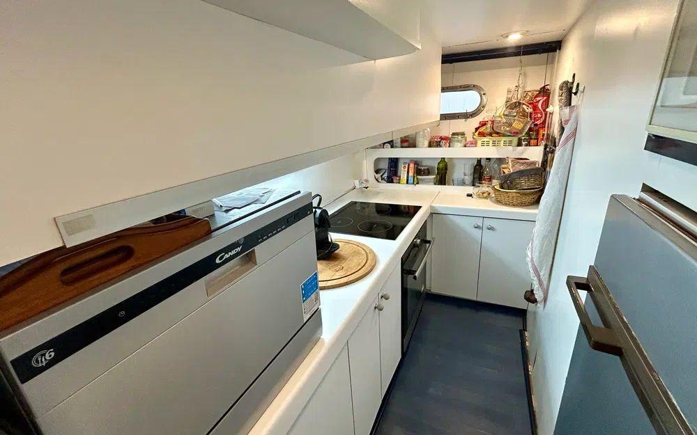 astondoa Astondoa 44 fly