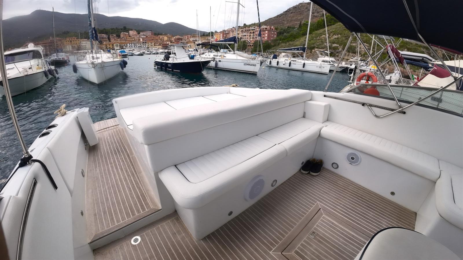 tornado Tornado 38 ( natante )