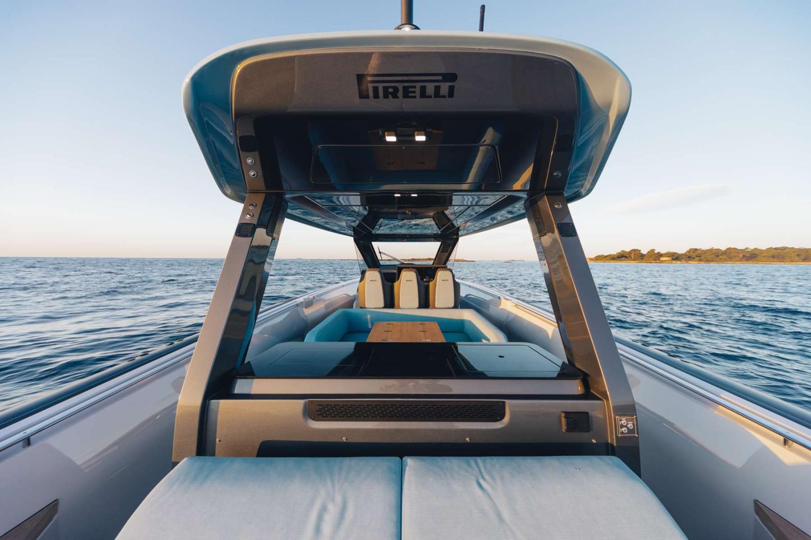 pirelli 47 hors bord