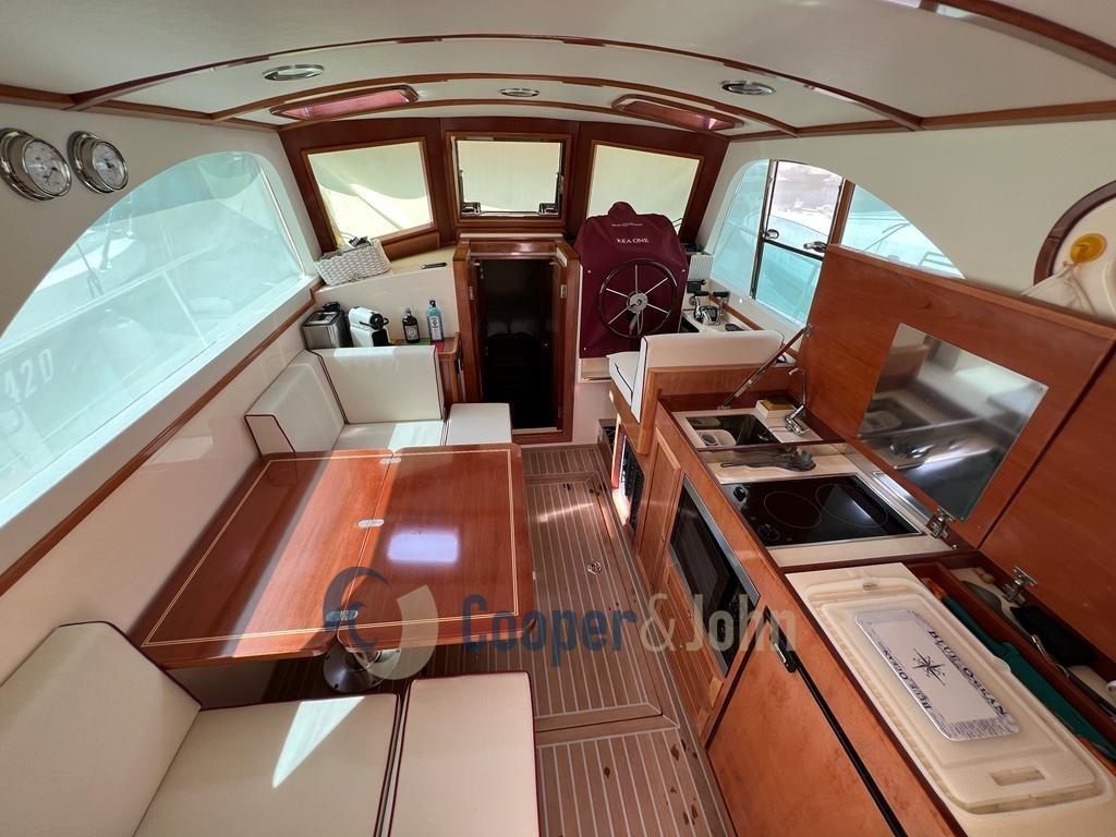rose island Lobster 38