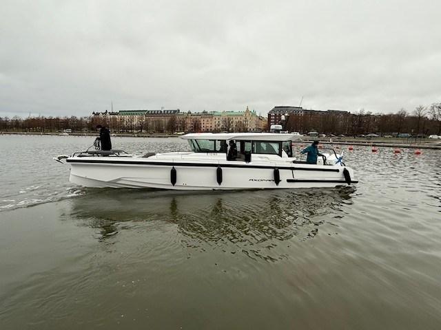 axopar 38 cross cabin