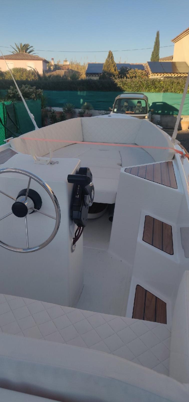 silver yacht Silver 495