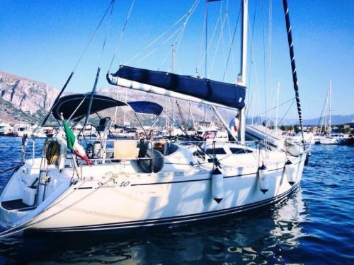 Delphia yachts delphia 40
