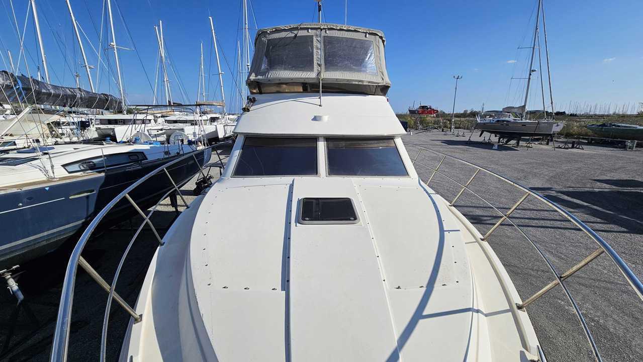 cruisers yachts 3850 aft