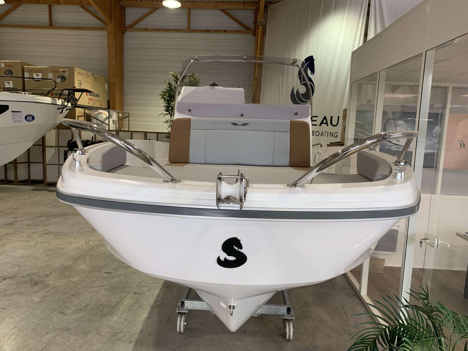 beneteau Flyer 6 spacedeck