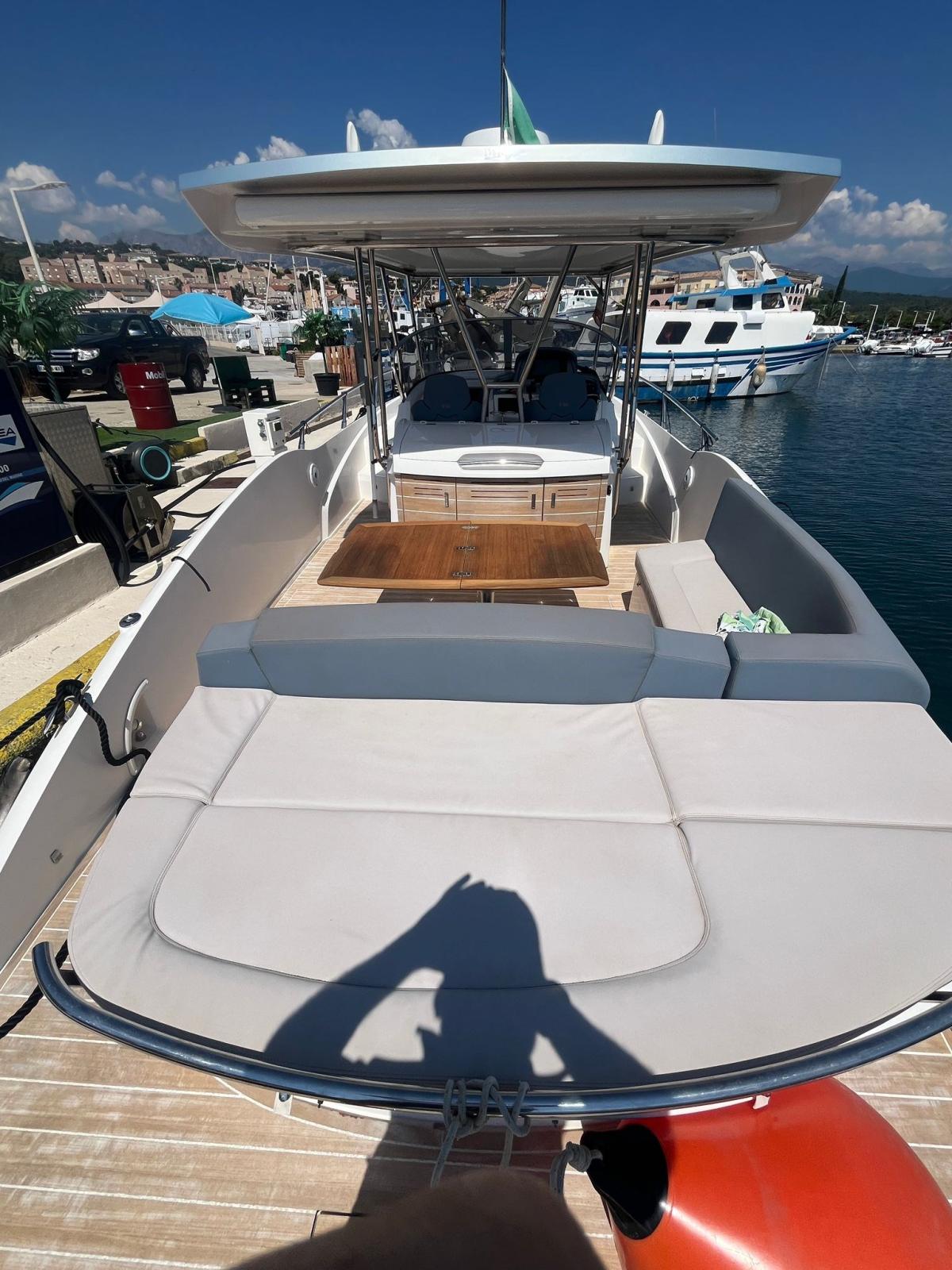 sessa marine Key largo 34 inboard