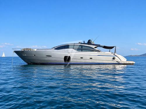 Pershing 80