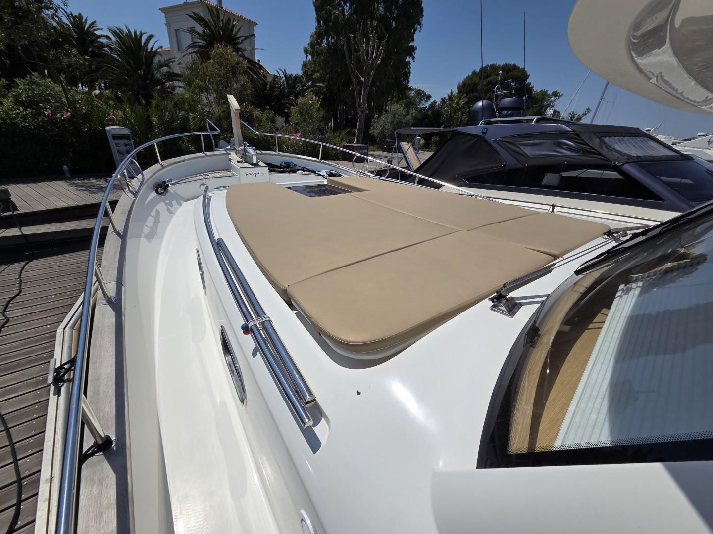 sasga yachts 42 hard top